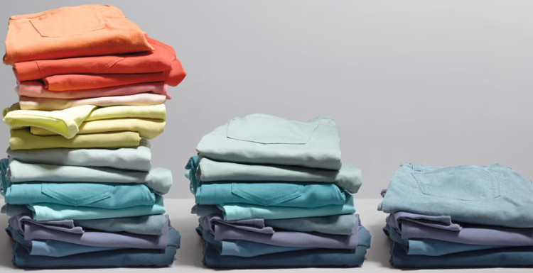 ١٠ طرق للعناية بالملابس لتمنح ملابسك عمرًا أطول